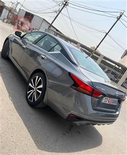 نيسان ألتيما